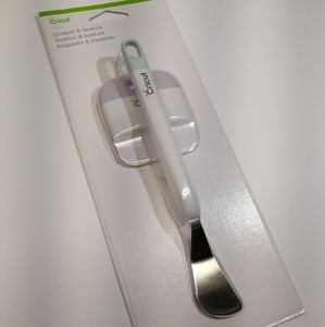 Cricut tools, new in packaging - Scraper & Spatula